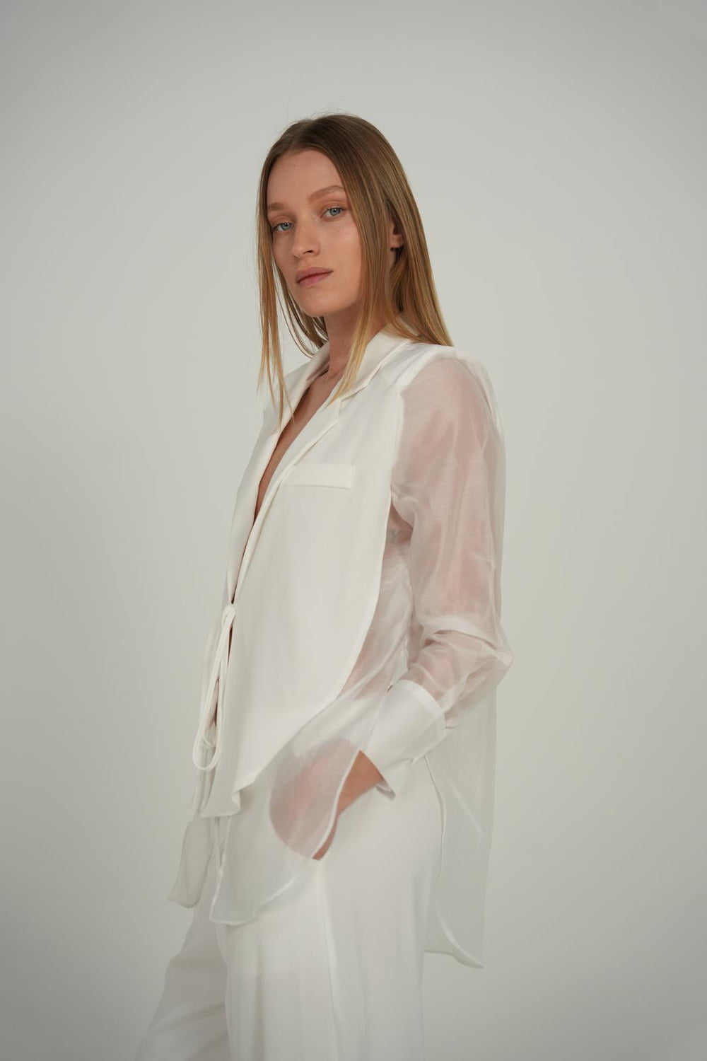 חליפת בקי - לבן