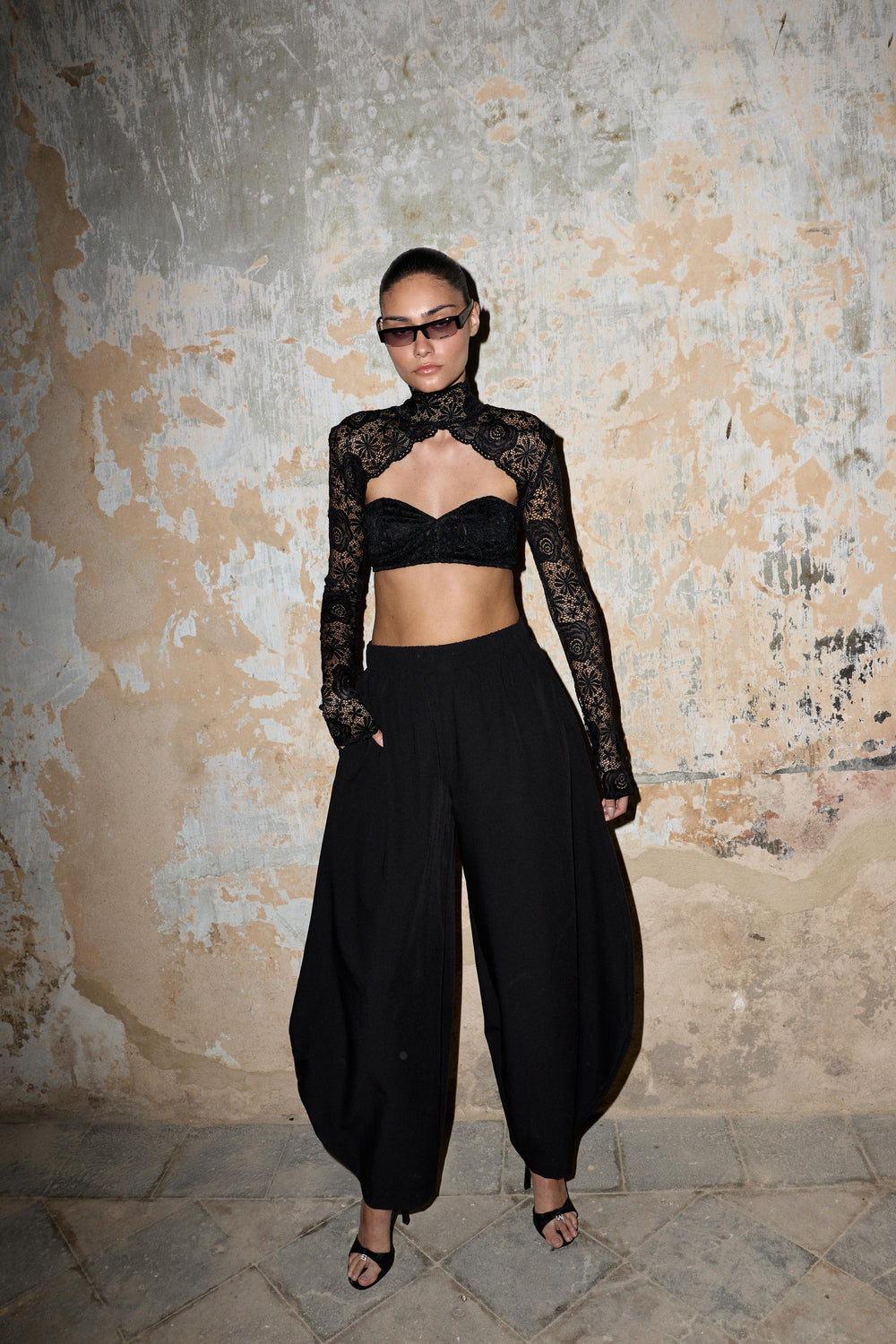 חולצת טופ תחרה